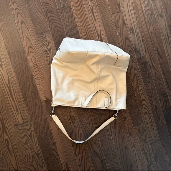 Coach Cream Shoulder Bag - Picture 1 of 7